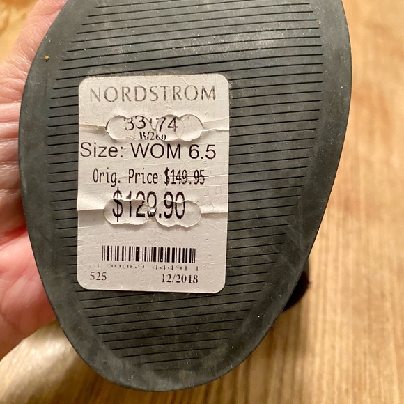 BLONDO BLACK SUEDE WATERPROOF ANKLE BOOTS SIDE ZIPS SIZE 6.5 $150 LIKE NEW BOOTS - Picture 5 of 16